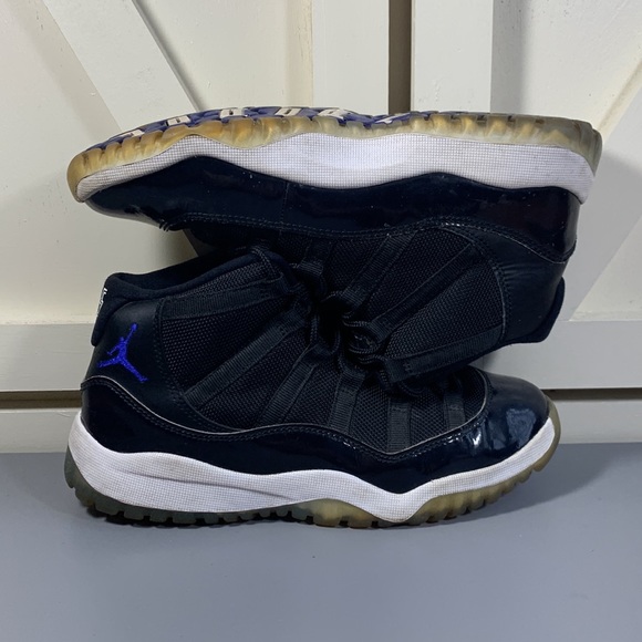Jordan 11 Space Jam - Picture 5 of 7